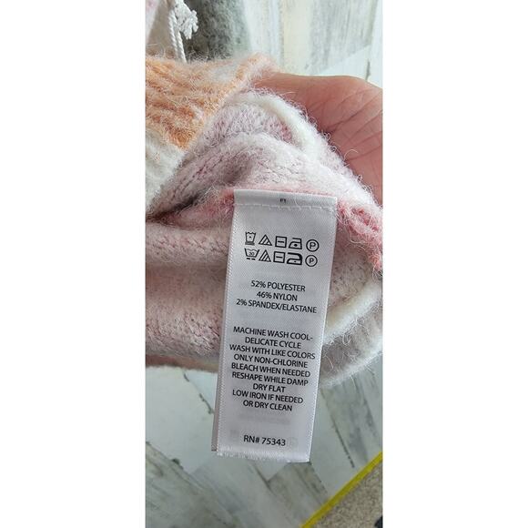 NWT Joie Womens Angora Sweater | Foral Print Peony | Size Medium - Picture 4 of 7